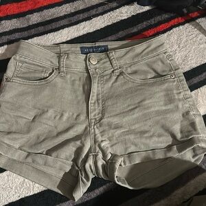 Aeropostale high rise Jean shorts.